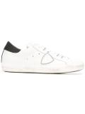 lateral patch sneakers