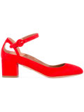 low heel pumps 