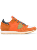 contrast trainers 