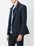 高领层搭西装夹克