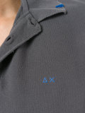 logo对比polo衫