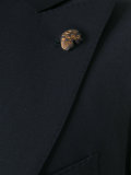 wide lapel single-breasted suit 