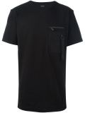 zip pocket T-shirt
