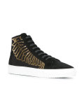 wings print sneakers