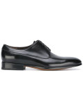 lace up shoes