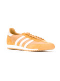 lace up trainers 