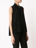 sleeveless knitted top
