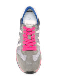 lace up trainers 