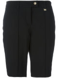 knee-length shorts 