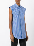 sleeveless shirt