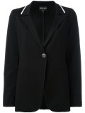 loose-fit blazer