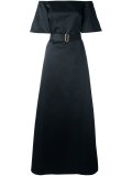 露肩礼服