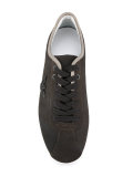 contrast trainers 