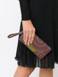 'Earthette' clutch