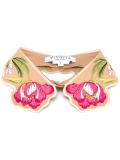 scalloped detached collar