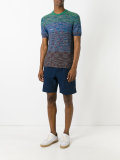 colour contrast T-shirt