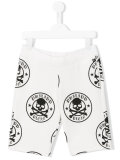 skull print shorts
