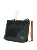 block colour shoulder bag