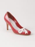 round toe pumps