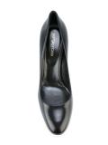 classic shinny pumps 