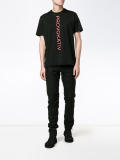 Provokativ logo t-shirt