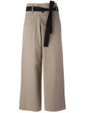 wide-leg cropped jeans