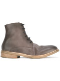 lace-up boots 