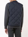snap fastening quilted gilet