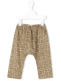 checked trousers 