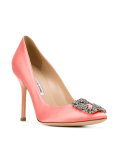 Hangisi pumps