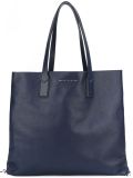 'Wingman' tote