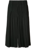 elasticated waist pleated shorts