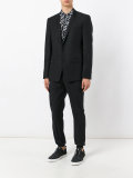 zipped pockets trousers 