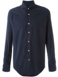 long sleeve buttoned shirt