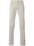 slim-fit trousers 