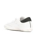 lateral patch sneakers