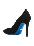 court pumps