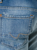 slim-fit jeans 