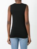 sleeveless top 