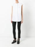 sleeveless shirt