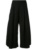 wide-leg cropped trousers
