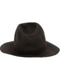 wide brim hat