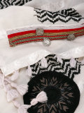 mini tassels zigzag scarf