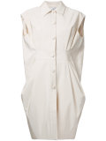 pleated sleeveless coat