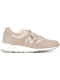 lateral patch sneakers
