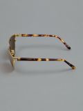 contrast leopard print sunglasses