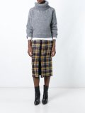 checked skirt 