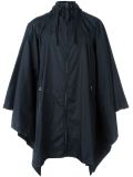 伞摆连帽雨衣