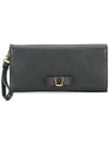 flap closure clutch