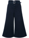 wide-legged cropped trousers